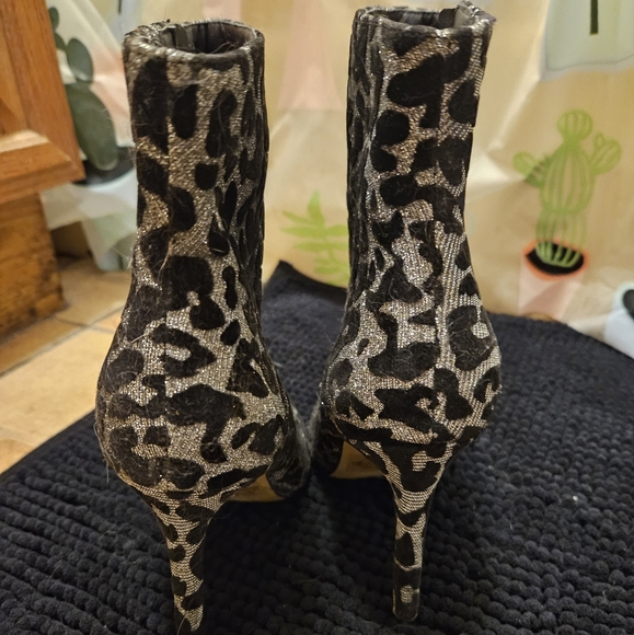 Siver Glitter and Cheetah Boots - Picture 4 of 7